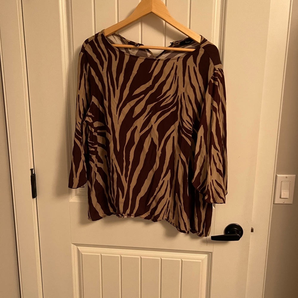 Animal print brown and tan top